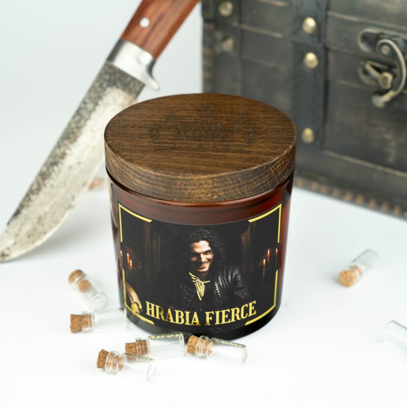 Naturalna świeca sojowa Hrabia Fierce inspirowana zapachem Abercrombie & Fitch Fierce