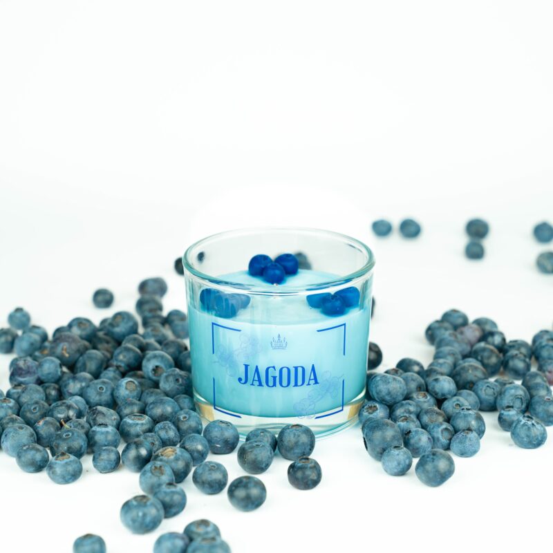 Świeca zapachowa Jagoda – aromatyczna kompozycja z nutą leśnych jagód i słodyczy
