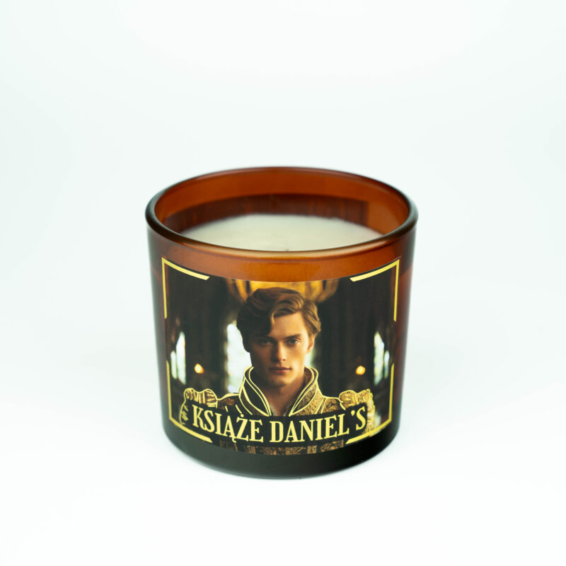 Ręcznie robiona świeca sojowa Książę Daniel’s w szklanym słoiku