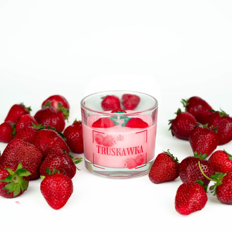 Świeca zapachowa Truskawka – naturalna świeca o aromacie dojrzałych truskawek